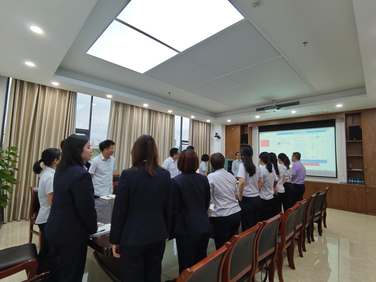 第四党支部召开党员聚会暨党员牢靠运动日